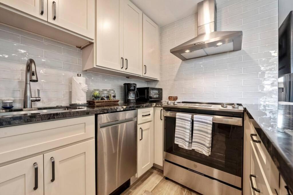 Apartament Hale Ono Loa 403- Top Floor, Ocean View, & Complete Modern Remodel Kahana Zewnętrze zdjęcie
