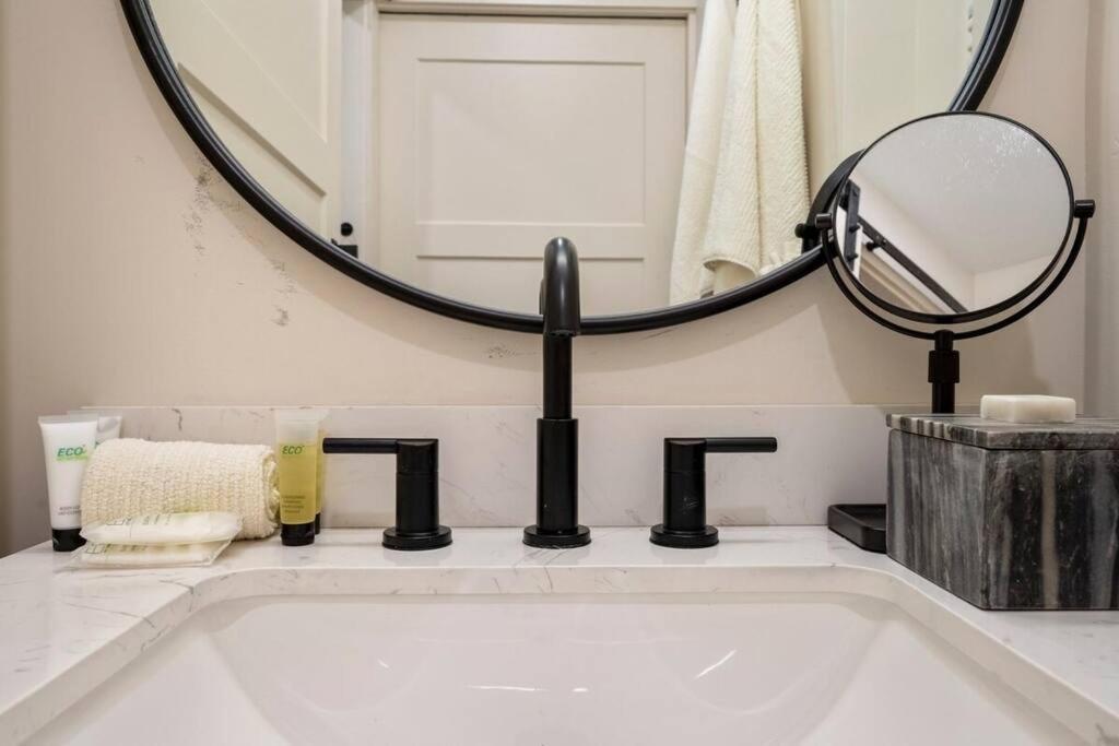 Apartament Hale Ono Loa 403- Top Floor, Ocean View, & Complete Modern Remodel Kahana Zewnętrze zdjęcie