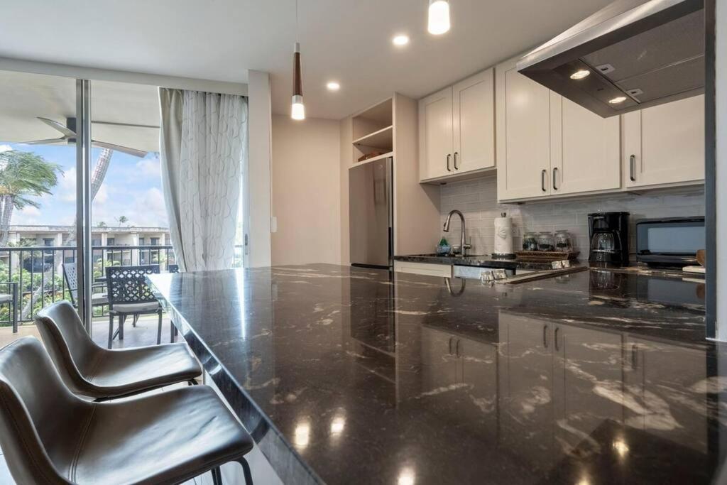 Apartament Hale Ono Loa 403- Top Floor, Ocean View, & Complete Modern Remodel Kahana Zewnętrze zdjęcie