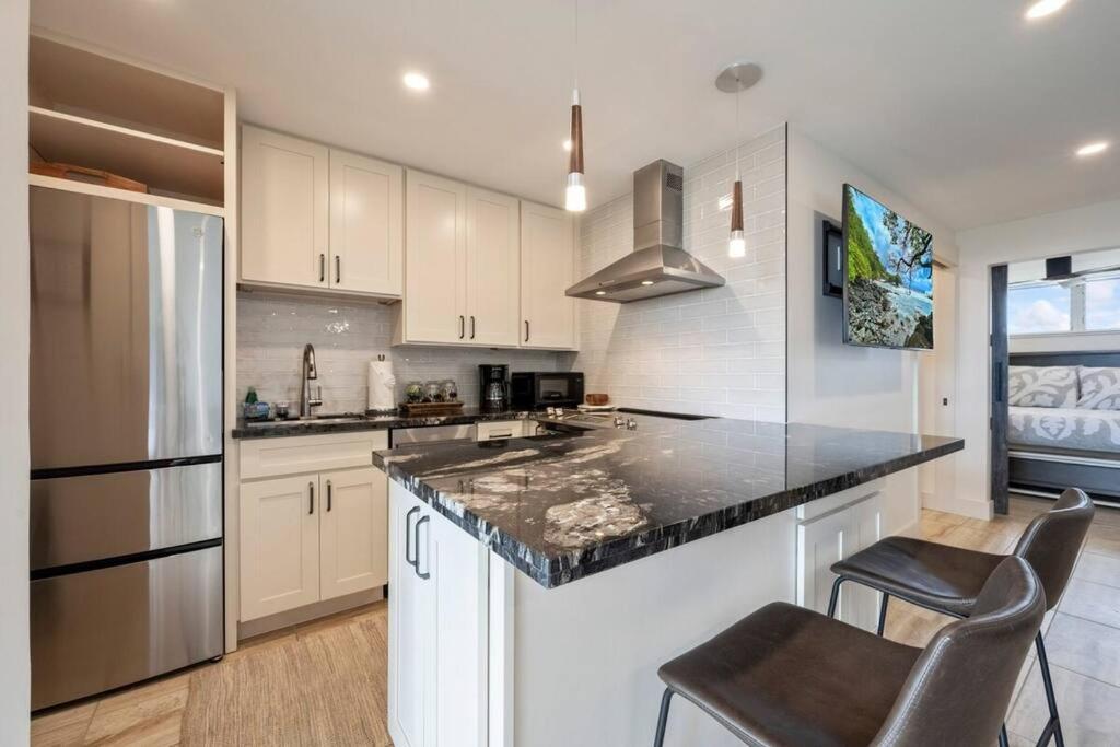Apartament Hale Ono Loa 403- Top Floor, Ocean View, & Complete Modern Remodel Kahana Zewnętrze zdjęcie